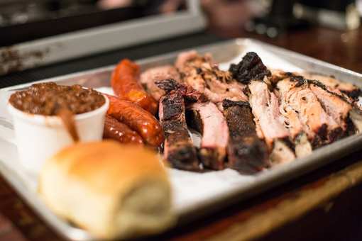 8 Best BBQ Joints in Mississippi!